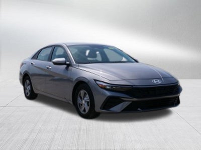 2024 Hyundai Elantra SE