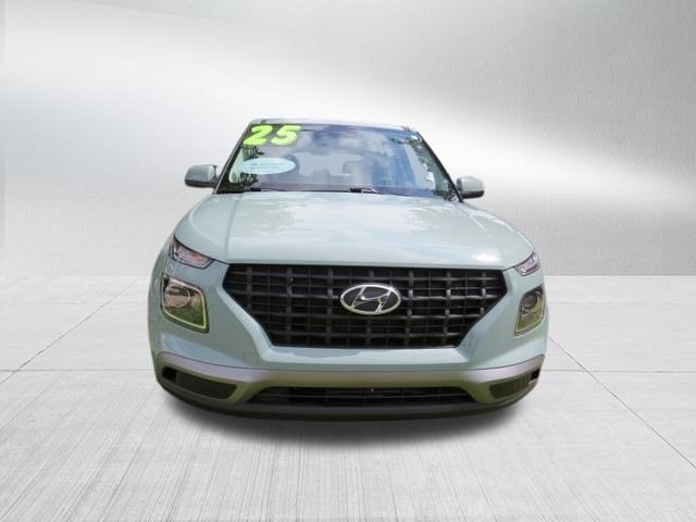 2025 Hyundai Venue SE
