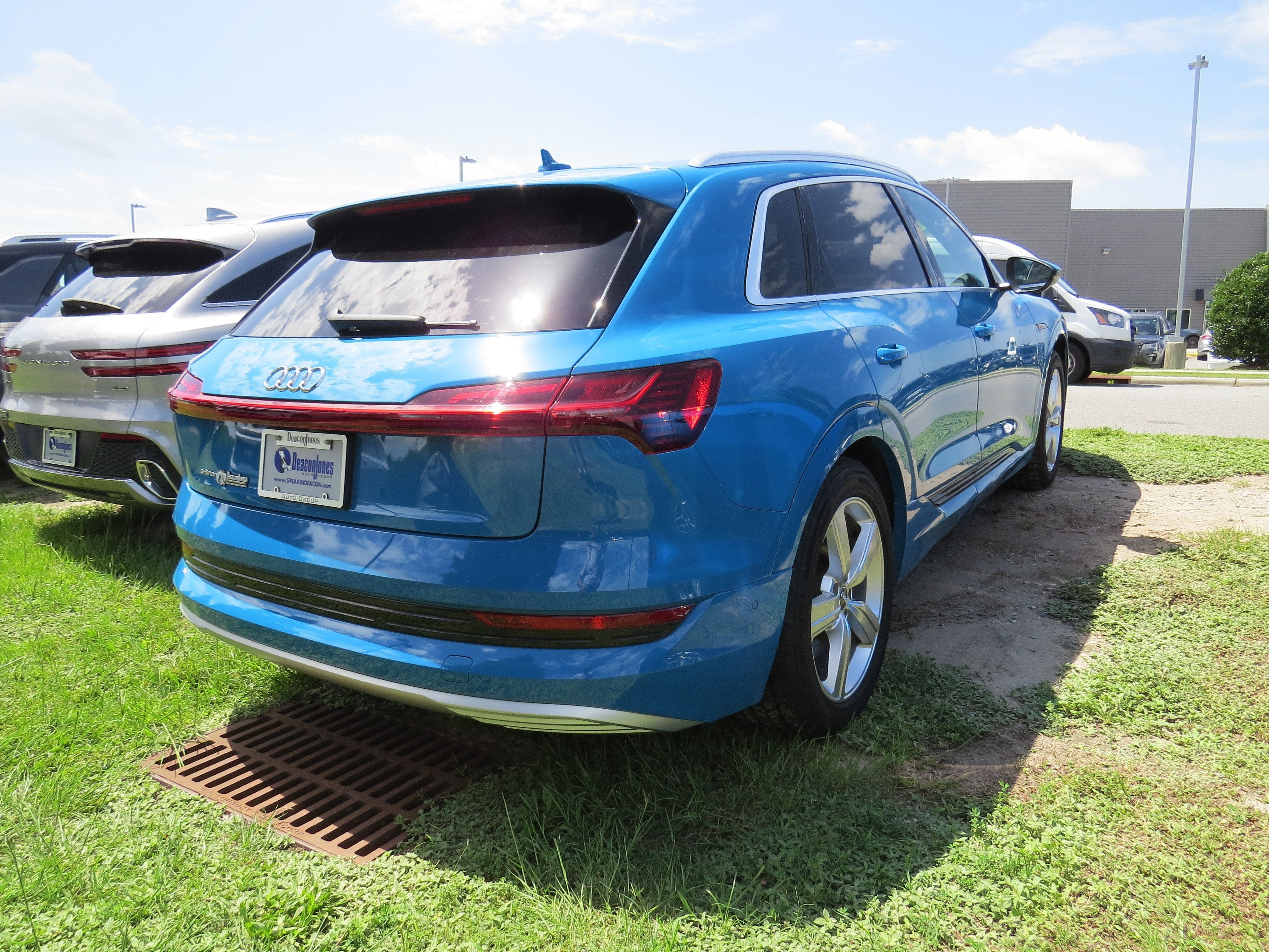 2019 Audi e-tron Prestige